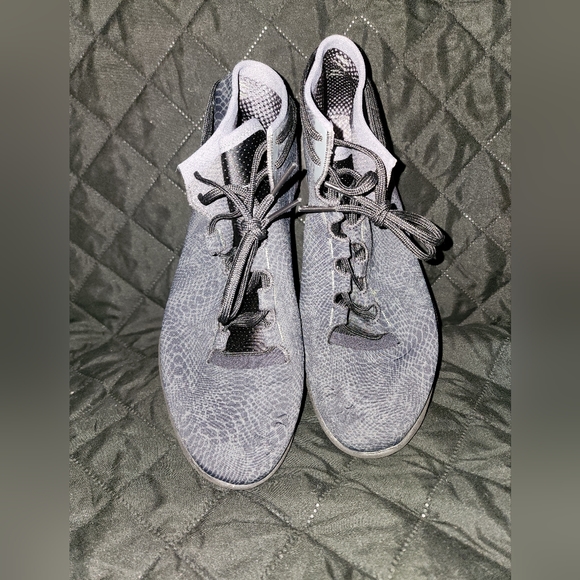 Under Armour Women's Speedform StudioLux Mid - Picture 2 of 5